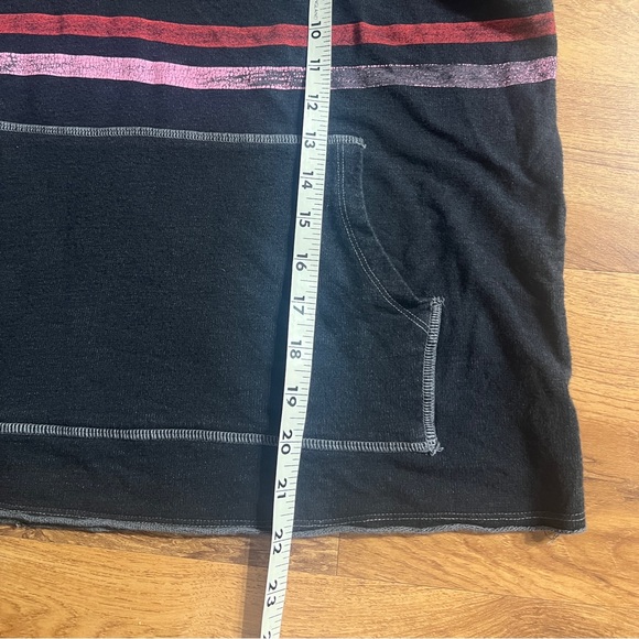 Sundry Women Sweatshirt Hoodie Black Sz L (3)Kangaroo Pocket Pink & Wine Stripe - Picture 5 of 9